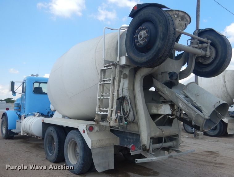 image for item FI9132 1996 Peterbilt 357  ready mix truck