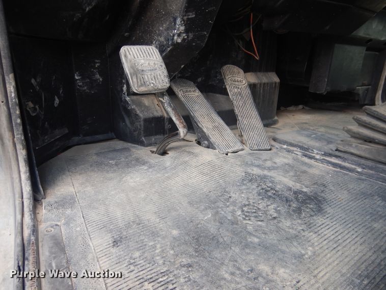 image for item FI9132 1996 Peterbilt 357  ready mix truck