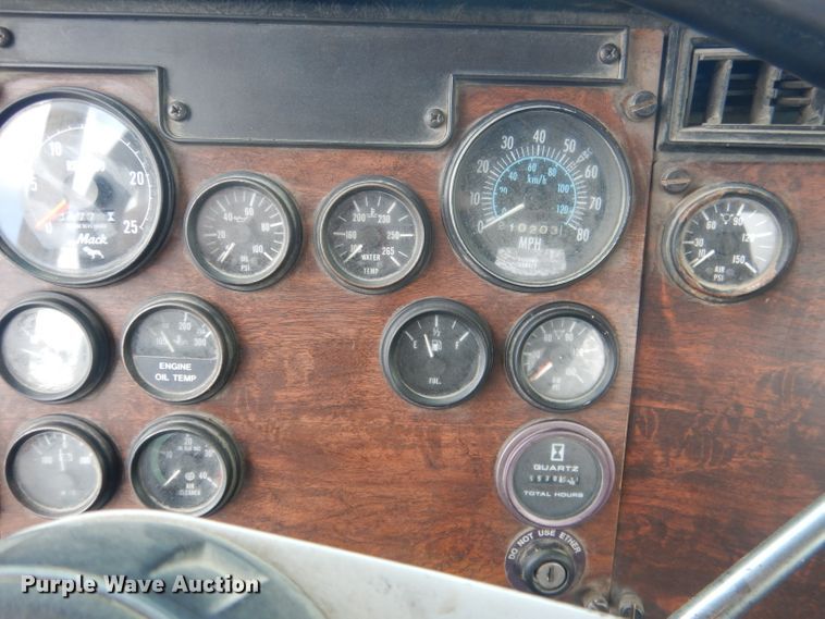 image for item FI9132 1996 Peterbilt 357  ready mix truck