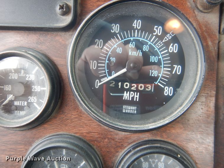 image for item FI9132 1996 Peterbilt 357  ready mix truck