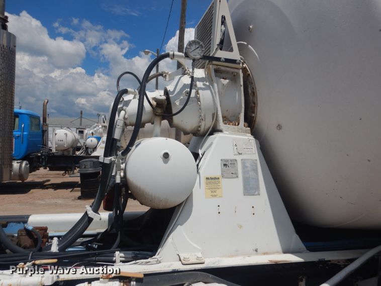 image for item FI9132 1996 Peterbilt 357  ready mix truck