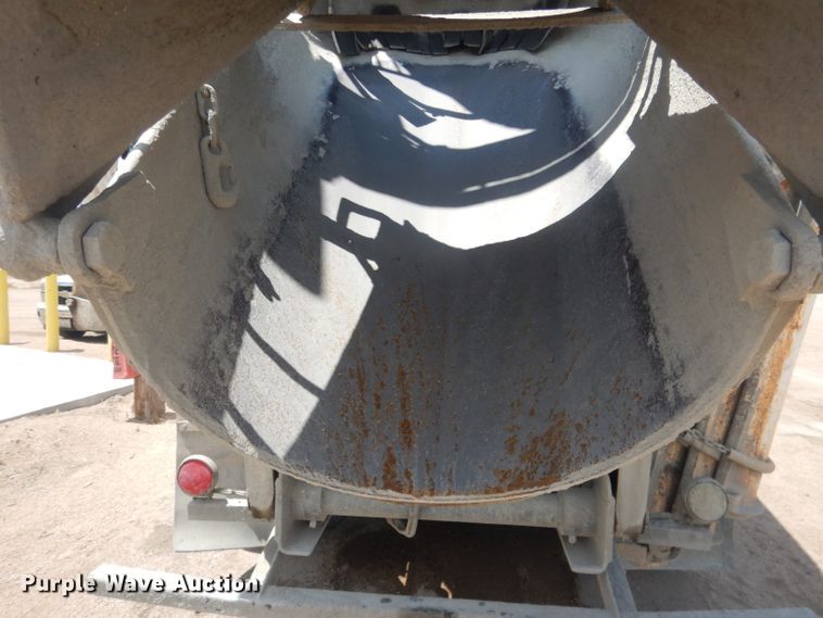 image for item FI9132 1996 Peterbilt 357  ready mix truck