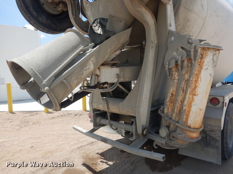 image for item FI9132 1996 Peterbilt 357  ready mix truck