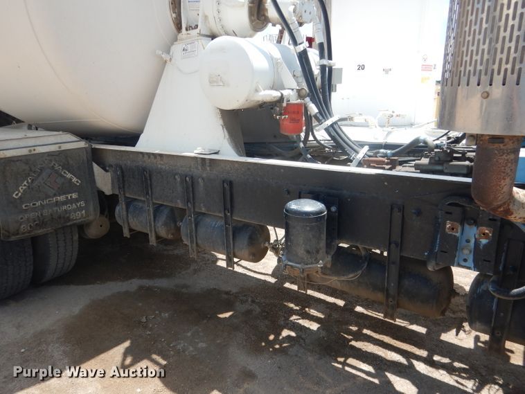 image for item FI9132 1996 Peterbilt 357  ready mix truck