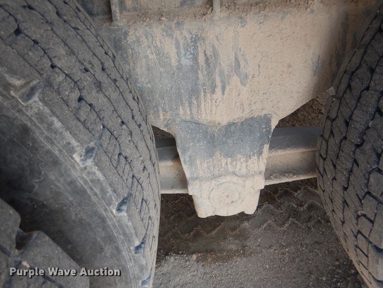 image for item FI9132 1996 Peterbilt 357  ready mix truck