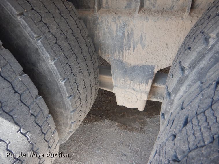 image for item FI9132 1996 Peterbilt 357  ready mix truck