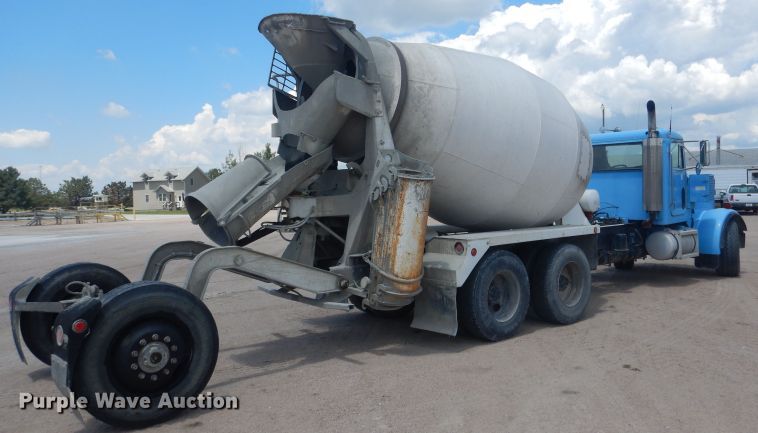 image for item FI9132 1996 Peterbilt 357  ready mix truck