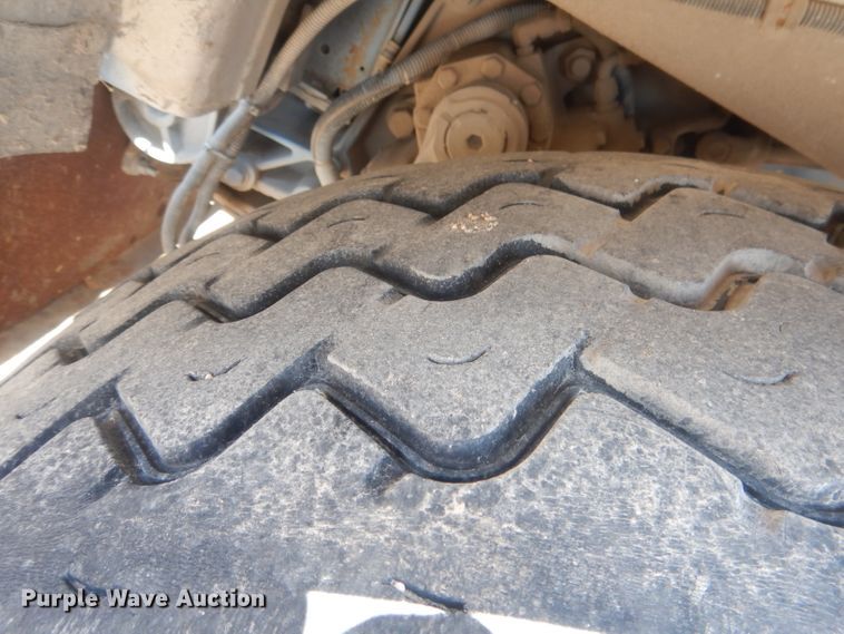 image for item FI9132 1996 Peterbilt 357  ready mix truck