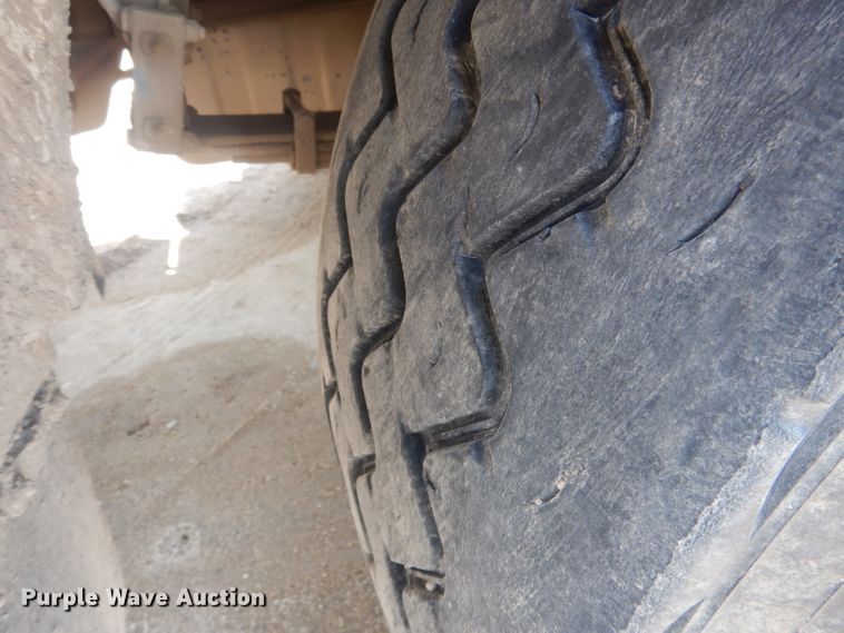 image for item FI9132 1996 Peterbilt 357  ready mix truck