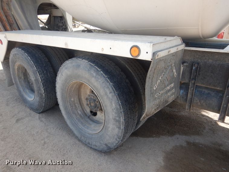 image for item FI9132 1996 Peterbilt 357  ready mix truck