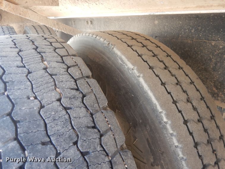 image for item FI9132 1996 Peterbilt 357  ready mix truck