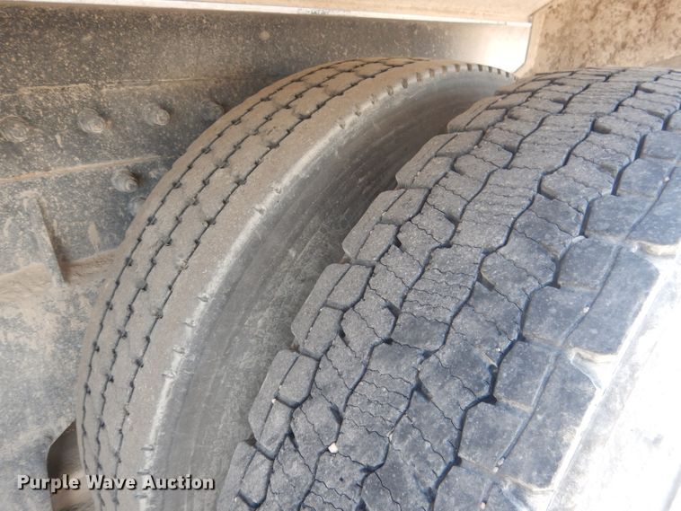 image for item FI9132 1996 Peterbilt 357  ready mix truck