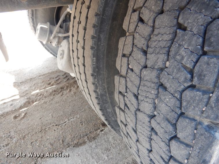 image for item FI9132 1996 Peterbilt 357  ready mix truck