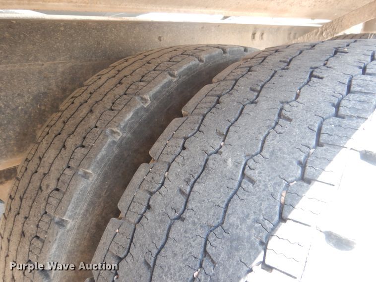 image for item FI9132 1996 Peterbilt 357  ready mix truck