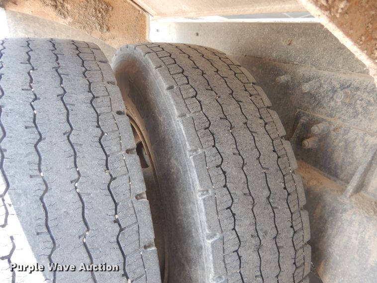 image for item FI9132 1996 Peterbilt 357  ready mix truck