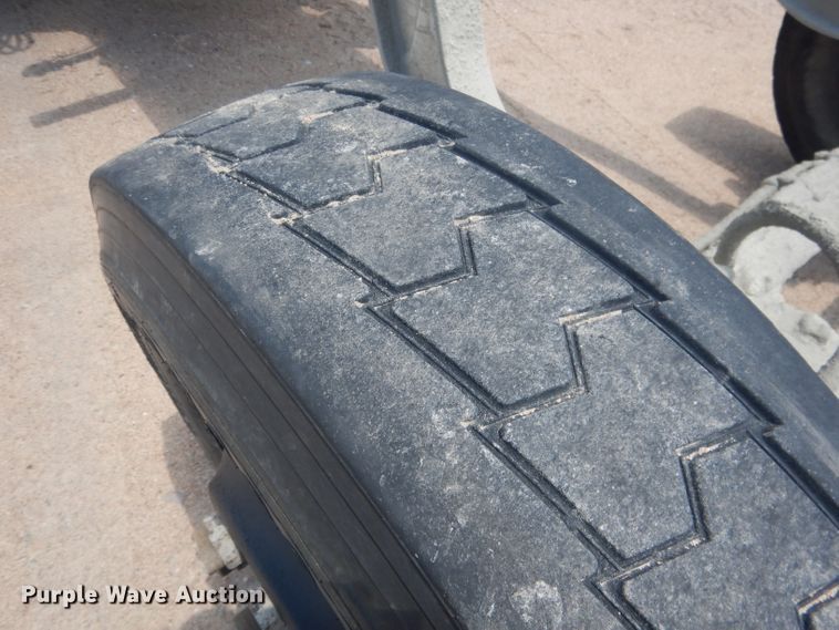 image for item FI9132 1996 Peterbilt 357  ready mix truck