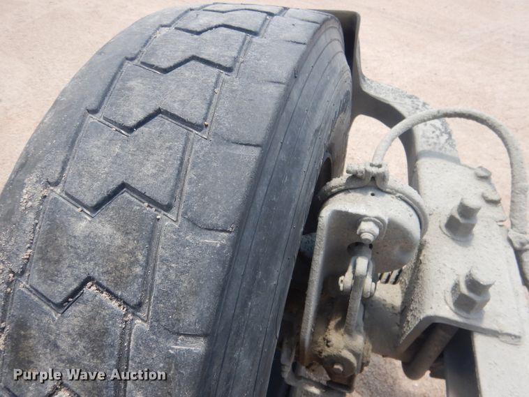 image for item FI9132 1996 Peterbilt 357  ready mix truck