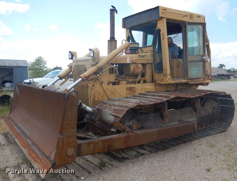 image for item FI9135 1984 Caterpillar D6D  dozer