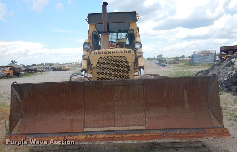 image for item FI9135 1984 Caterpillar D6D  dozer