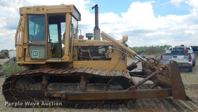 image for item FI9135 1984 Caterpillar D6D  dozer