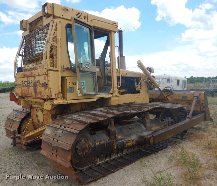 image for item FI9135 1984 Caterpillar D6D  dozer