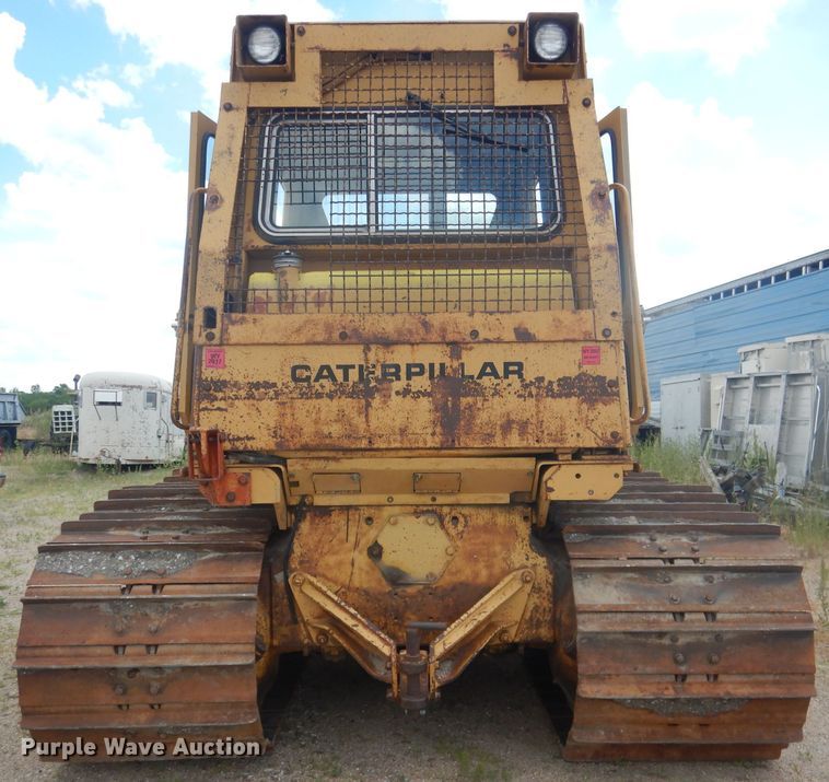 image for item FI9135 1984 Caterpillar D6D  dozer
