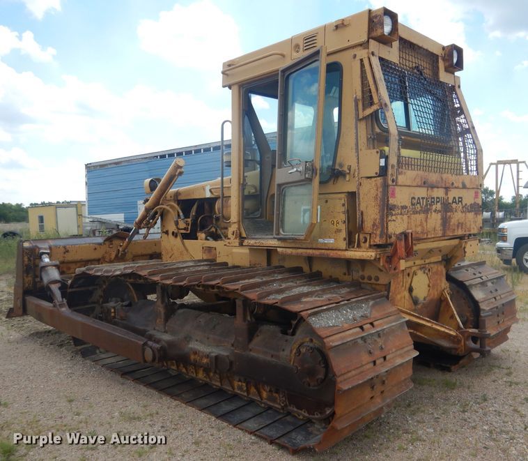 image for item FI9135 1984 Caterpillar D6D  dozer