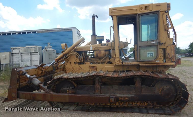 image for item FI9135 1984 Caterpillar D6D  dozer