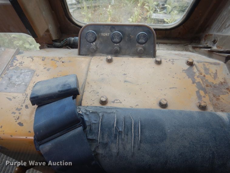 image for item FI9135 1984 Caterpillar D6D  dozer