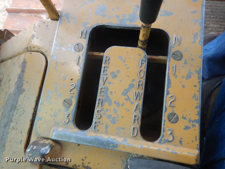 image for item FI9135 1984 Caterpillar D6D  dozer