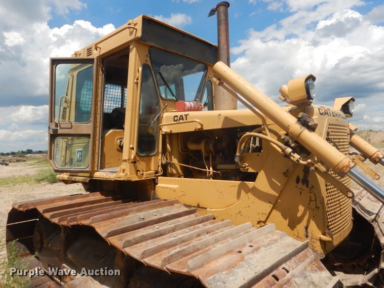image for item FI9135 1984 Caterpillar D6D  dozer