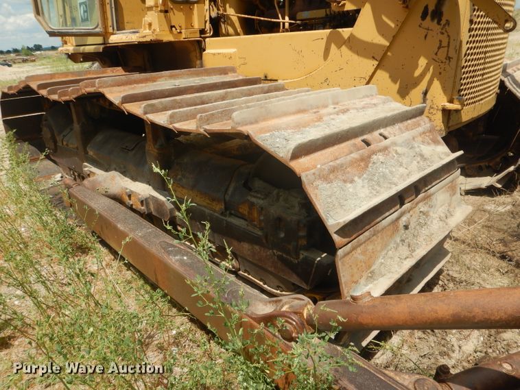 image for item FI9135 1984 Caterpillar D6D  dozer