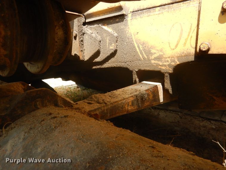 image for item FI9135 1984 Caterpillar D6D  dozer