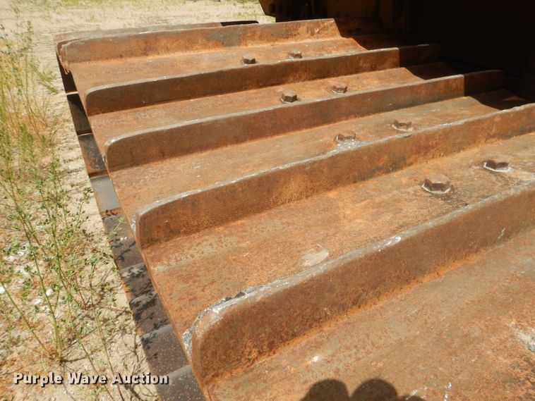 image for item FI9135 1984 Caterpillar D6D  dozer