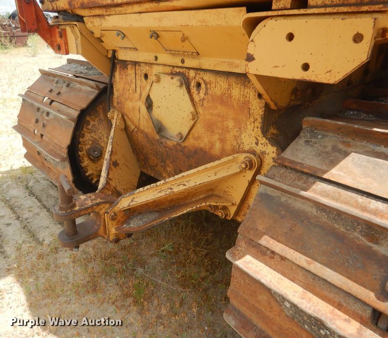 image for item FI9135 1984 Caterpillar D6D  dozer