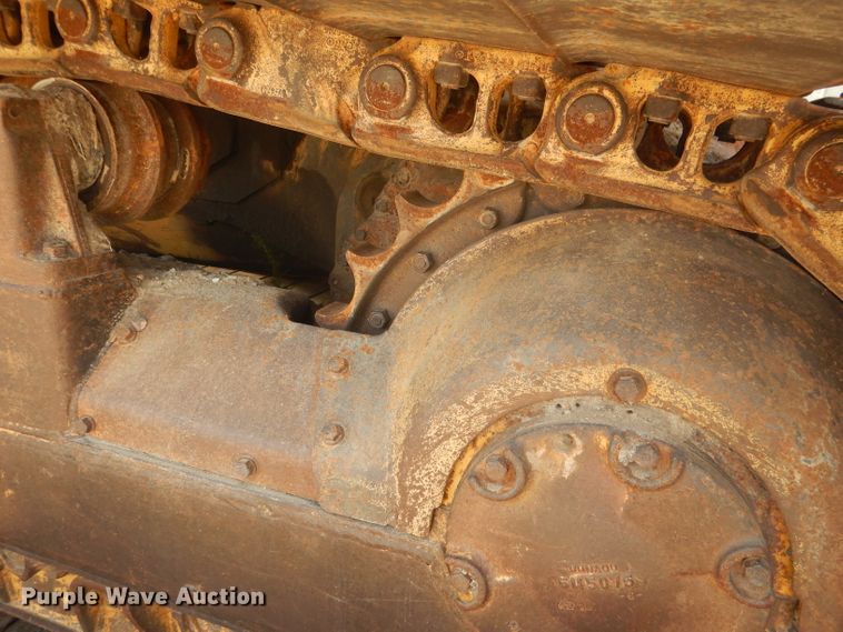 image for item FI9135 1984 Caterpillar D6D  dozer