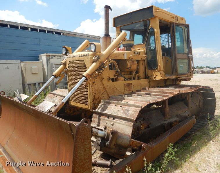 image for item FI9135 1984 Caterpillar D6D  dozer