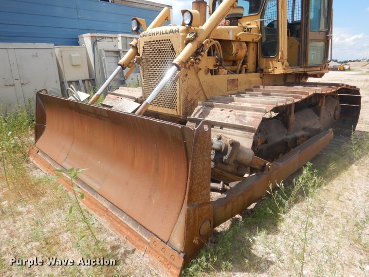 image for item FI9135 1984 Caterpillar D6D  dozer