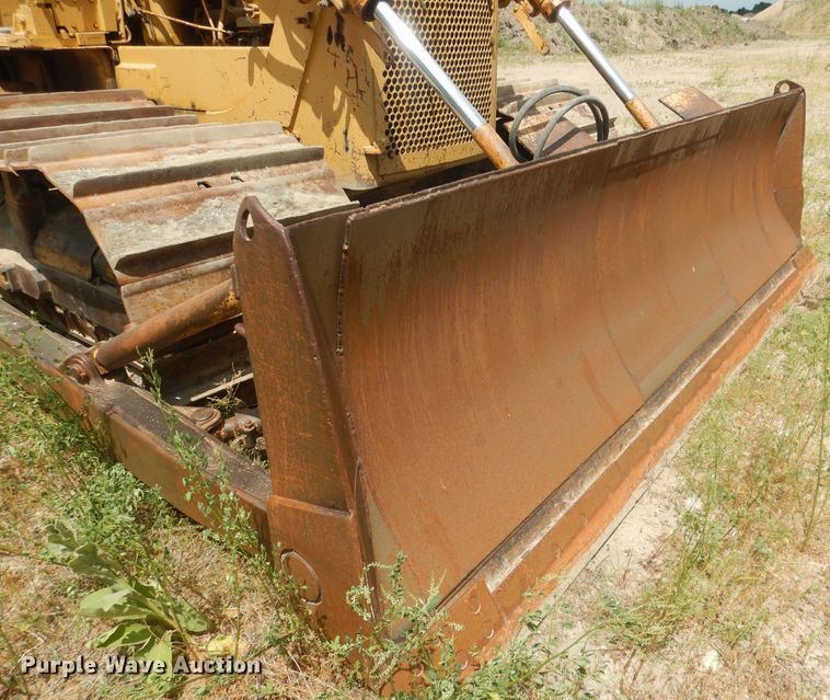 image for item FI9135 1984 Caterpillar D6D  dozer
