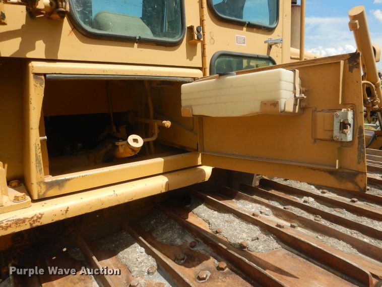 image for item FI9135 1984 Caterpillar D6D  dozer