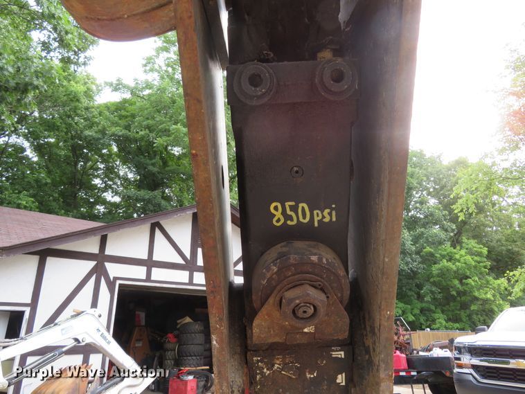 image for item FP9314 Stanley MB3570SS  skid steer breaker