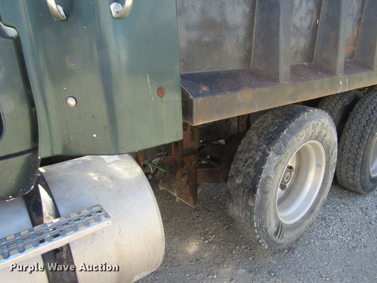 image for item GC9992 1995 White GMC Areo WCA  dump truck