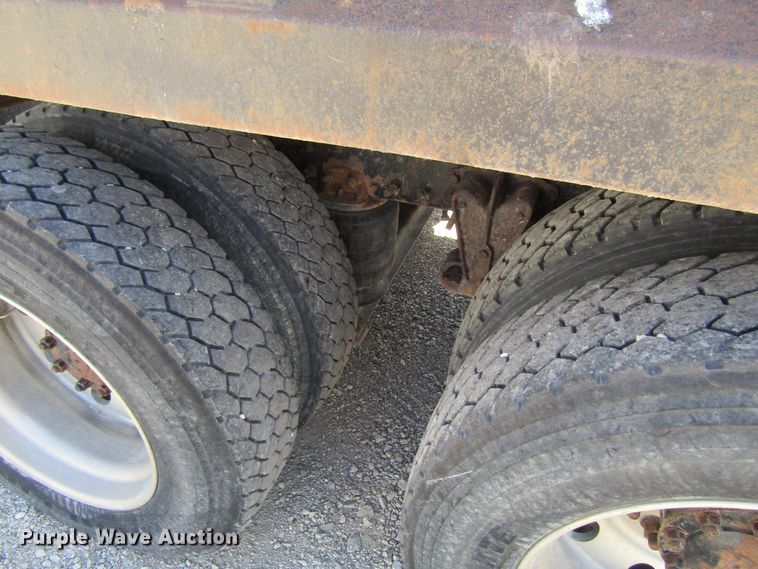 image for item GC9992 1995 White GMC Areo WCA  dump truck