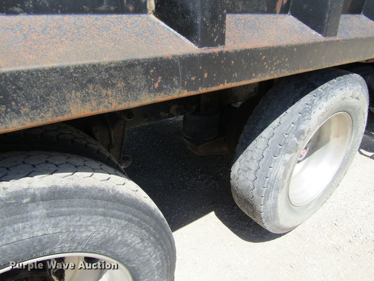 image for item GC9992 1995 White GMC Areo WCA  dump truck