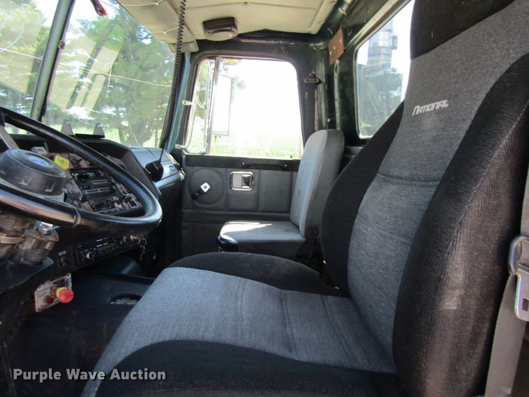 image for item GC9992 1995 White GMC Areo WCA  dump truck