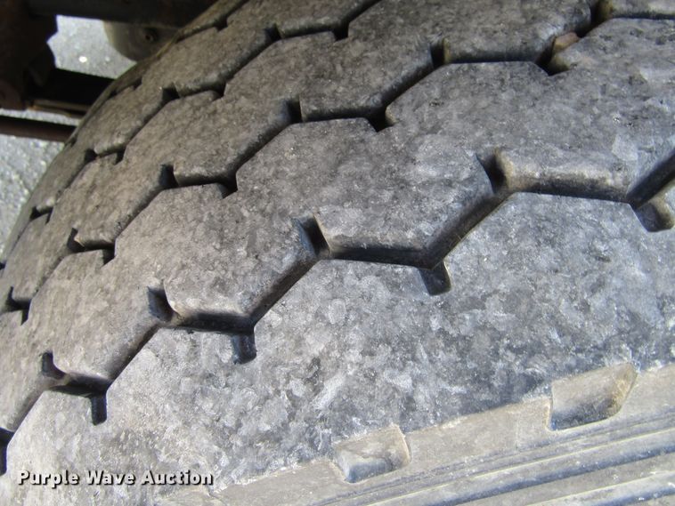 image for item GC9992 1995 White GMC Areo WCA  dump truck