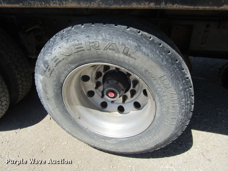 image for item GC9992 1995 White GMC Areo WCA  dump truck