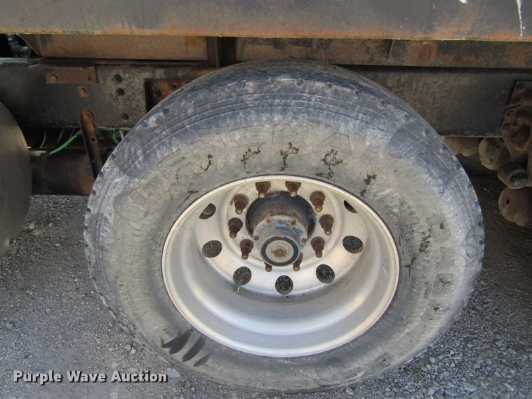 image for item GC9992 1995 White GMC Areo WCA  dump truck