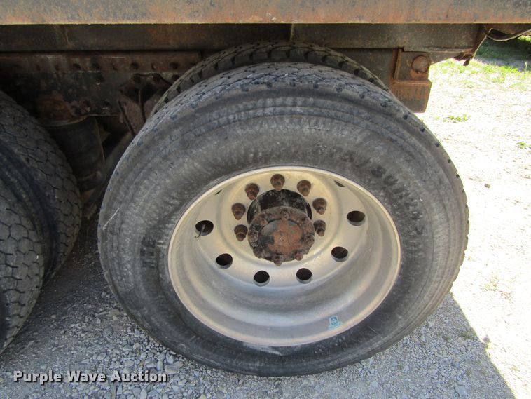 image for item GC9992 1995 White GMC Areo WCA  dump truck