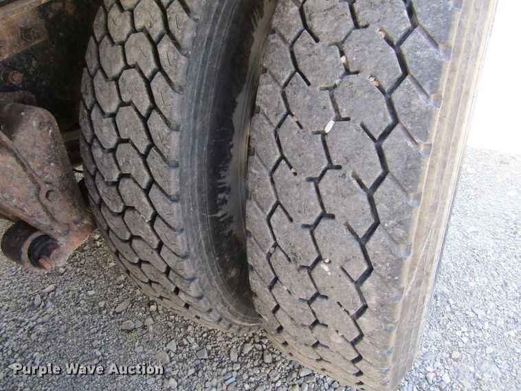 image for item GC9992 1995 White GMC Areo WCA  dump truck